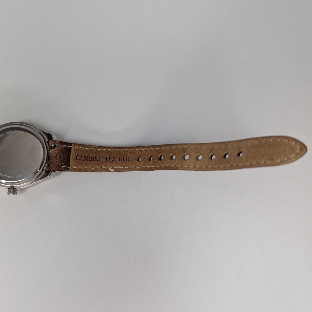 V2K Fossil Womens Watch ES-3026 Date 31mm Case Beige Leather Band Quartz - Picture 8 of 9